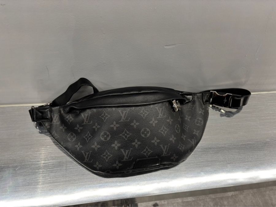 Louis Vuitton LV Discovery 腰包|Classic Trend CT精品|台北東區實體-3
