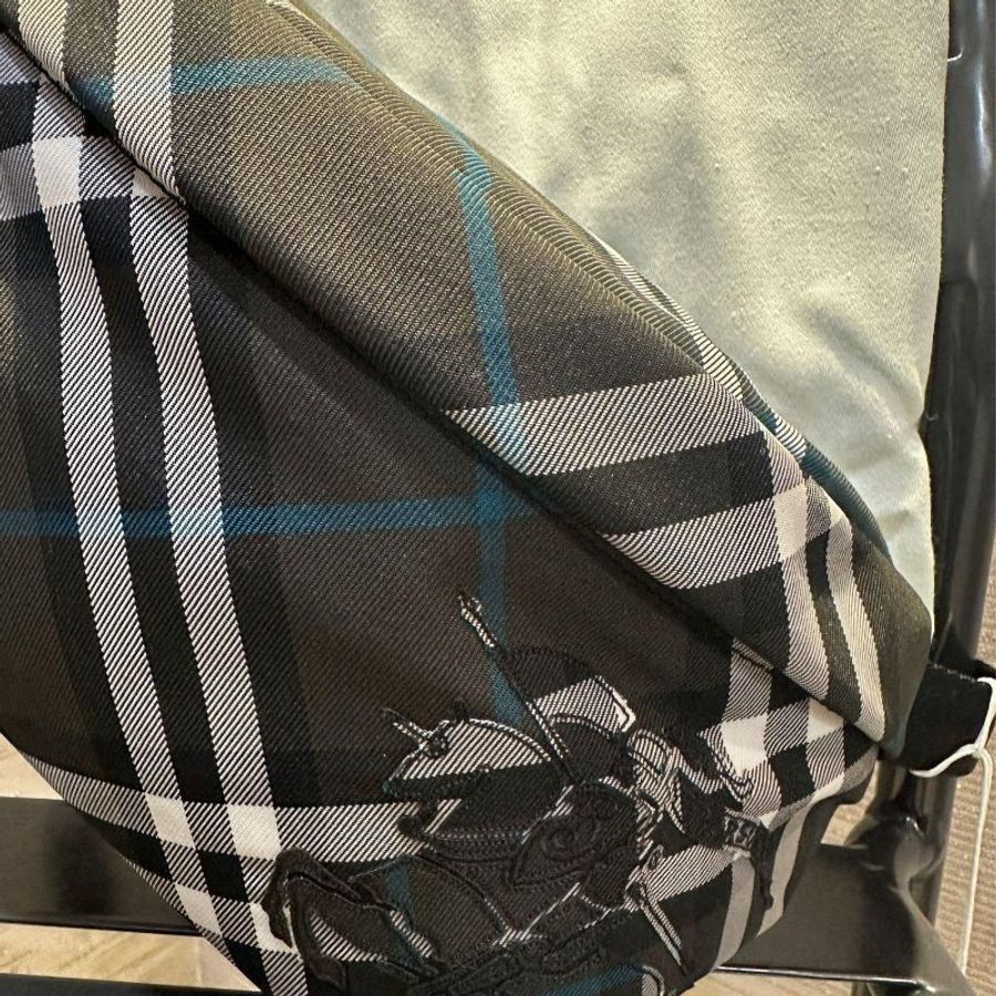 💎Han's house精品服飾💎burberry 刺繡 戰馬 腰包 意大利製 現貨 原價32500-2
