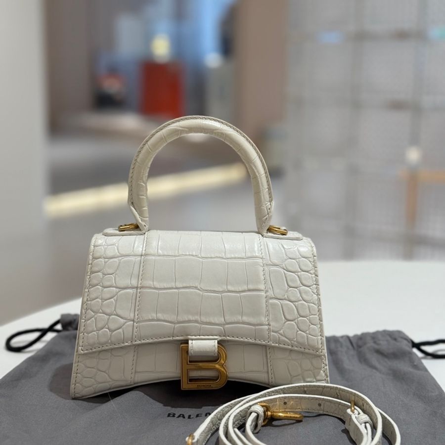 Balenciaga巴黎世家 hourglass 金扣鰐魚紋沙漏包 鰐魚紋牛皮 迷你 女白色。-0