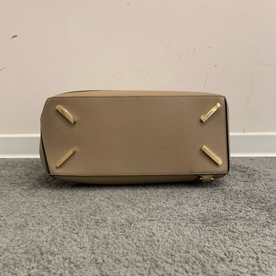 98新 Loewe 羅意威 puzzle中號沙色幾何包 手提斜挎包 底長29 附件肩帶-4