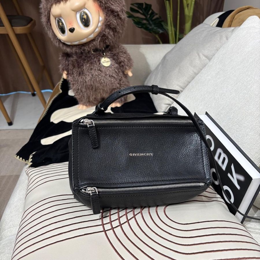 Givenchy Pandora Mini Crossbody Bag 黑色,-0