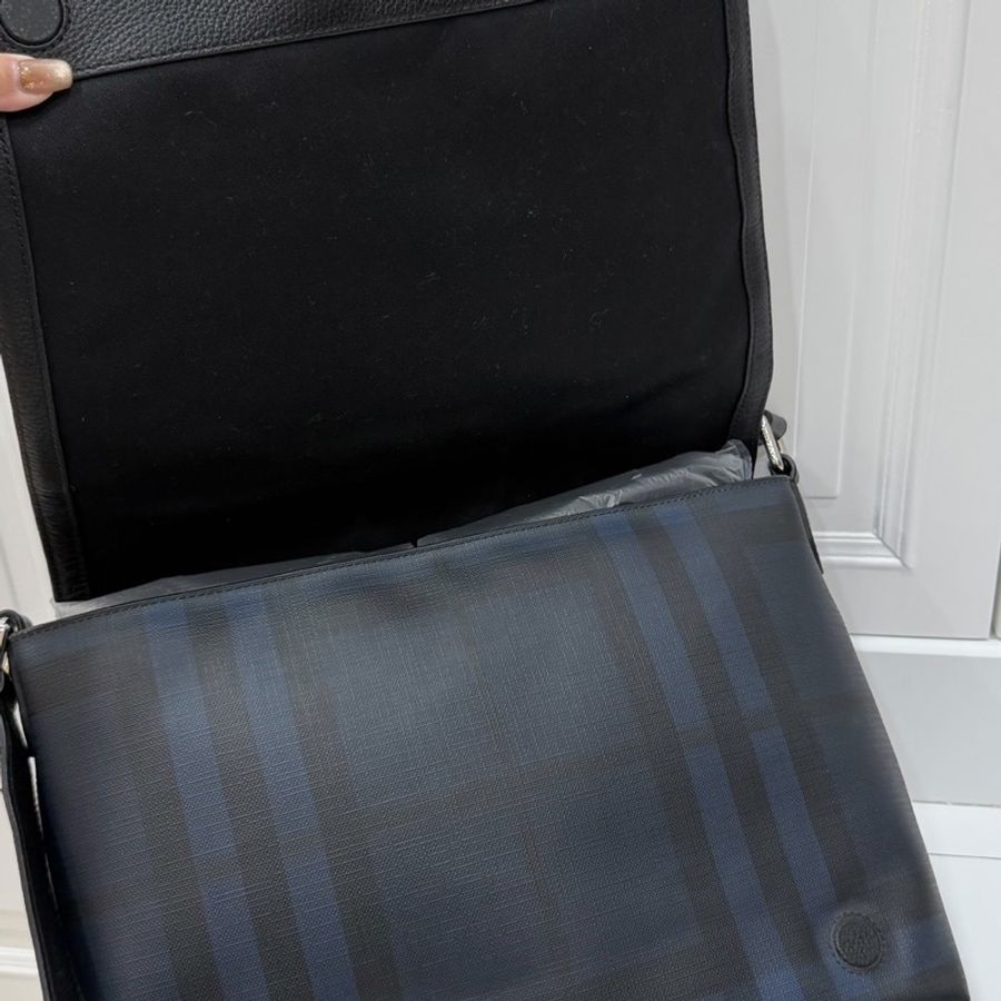 BURBERRY LONDON CHECK LOGO 格紋 郵差包 斜背包 側背包 肩背包-32