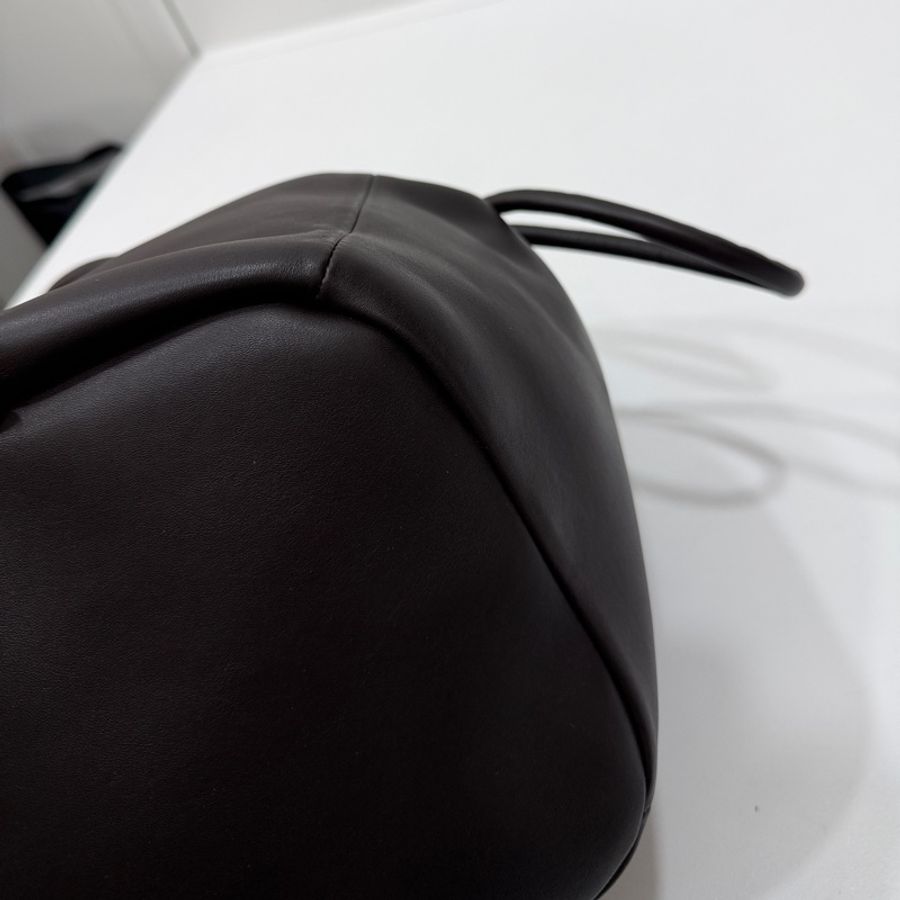 Bottega Veneta BV Beak 大號 全皮 咖啡 水桶包 斜背包 側背包 肩背包 手提包-15