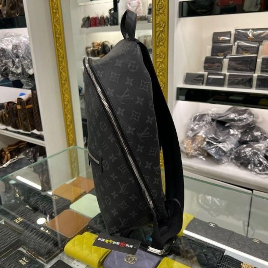東區正精品㊣LV M14020 Discovery Slim 全新黑花錢口袋拉鍊後背包 RZ6345-10