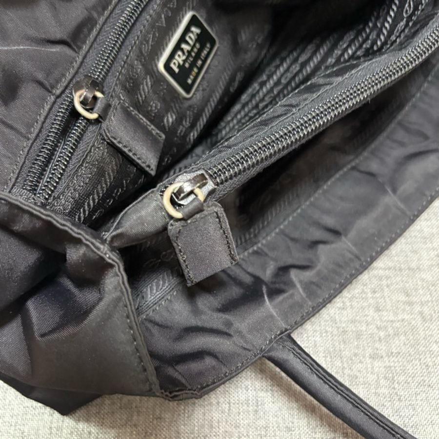 Prada 經典黑色尼龍托特包 Nylon tote bag-24