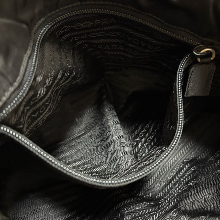 Prada 經典黑色尼龍托特包 Nylon tote bag-32