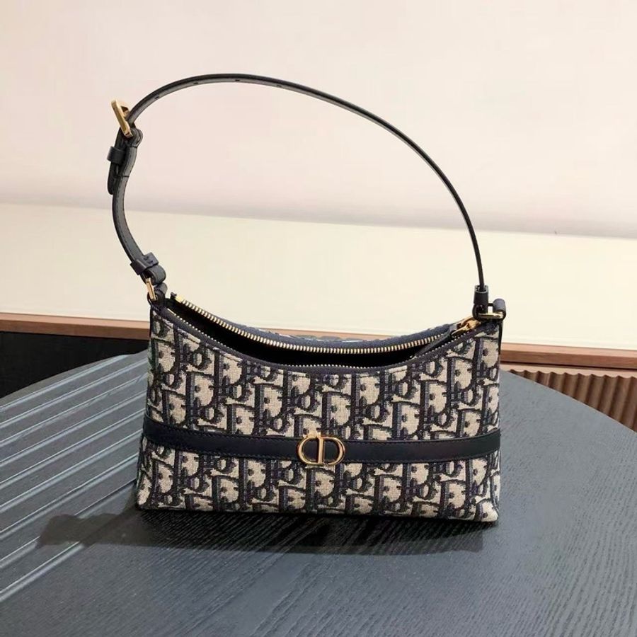 Dior迪奧Miss Caro老花水餃包-0