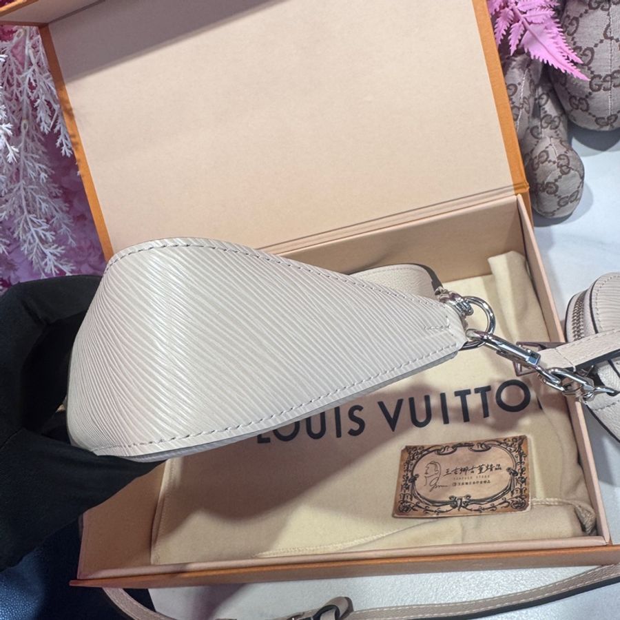 LV epi牛角包/王吉娜古董精品-5