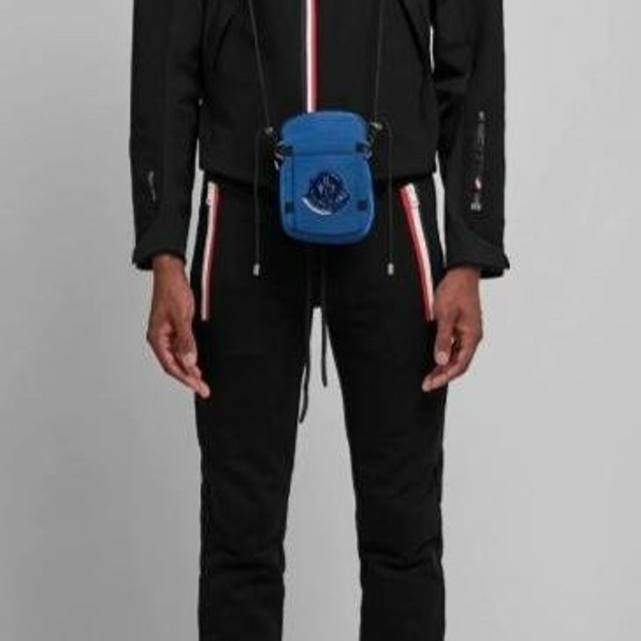 💎Han's house精品服飾💎 moncler 尼龍 小 側背包 背帶可拆換 現貨 原價15500-6