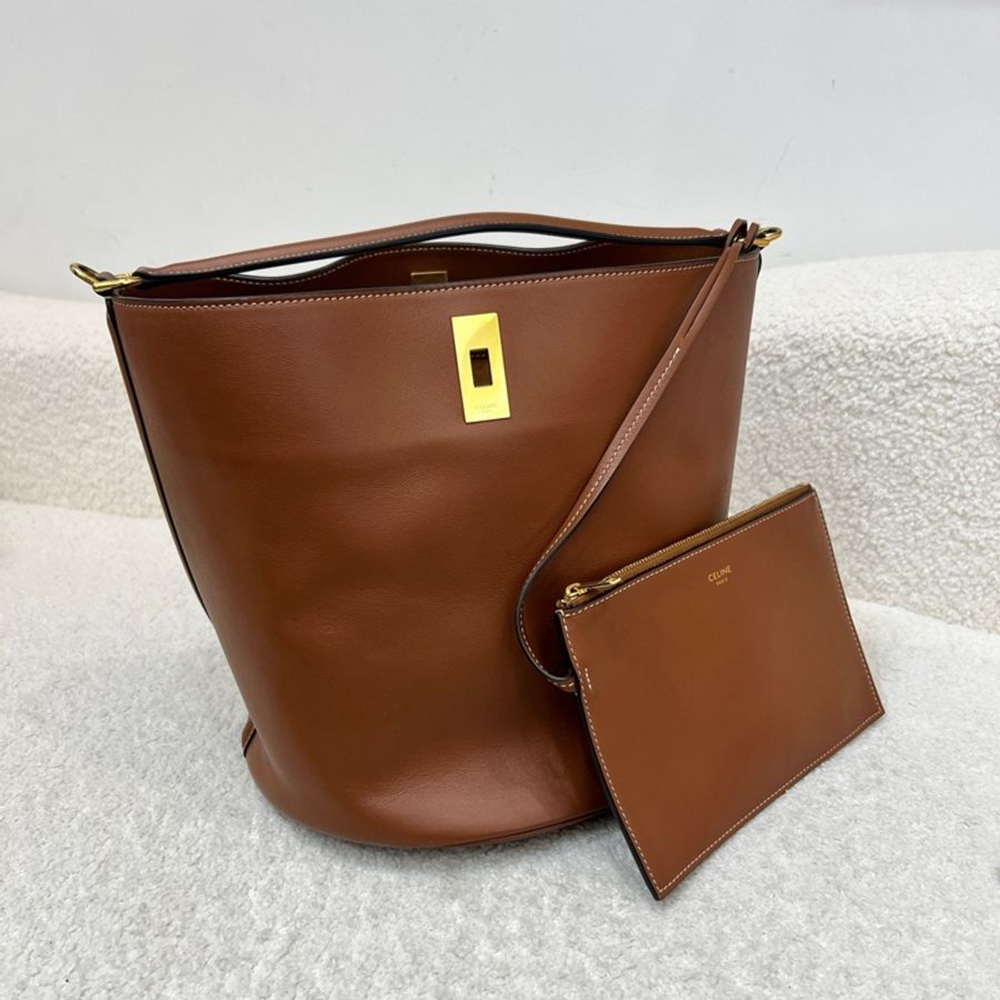 Celine賽琳Bucket16焦糖色水桶包單肩斜挎包21年 尺寸:23*24-0