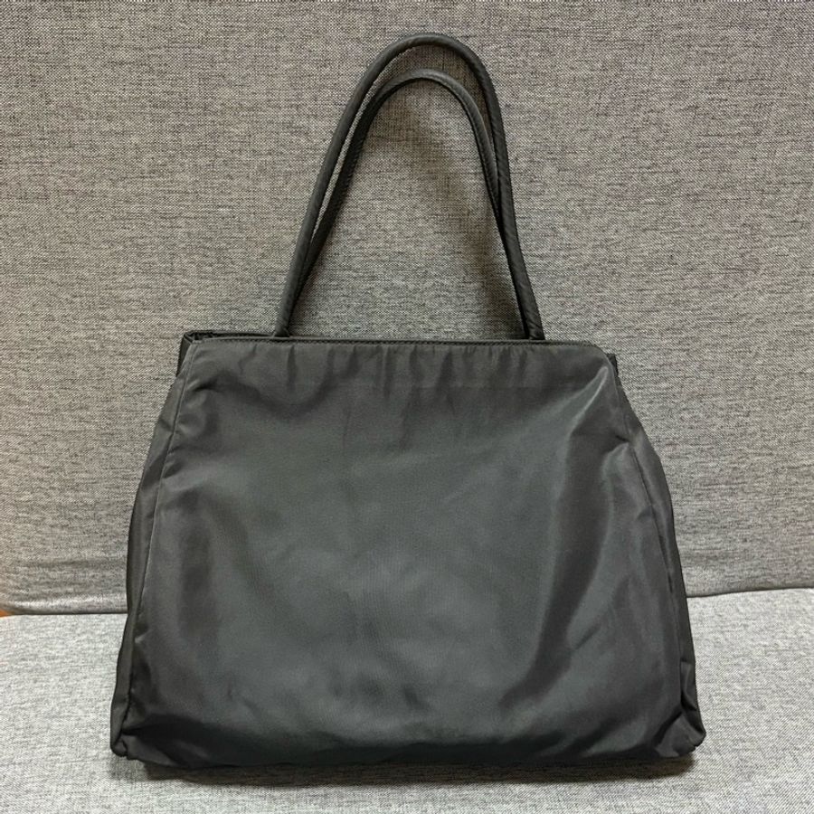 Prada 經典黑色尼龍托特包 Nylon tote bag-5