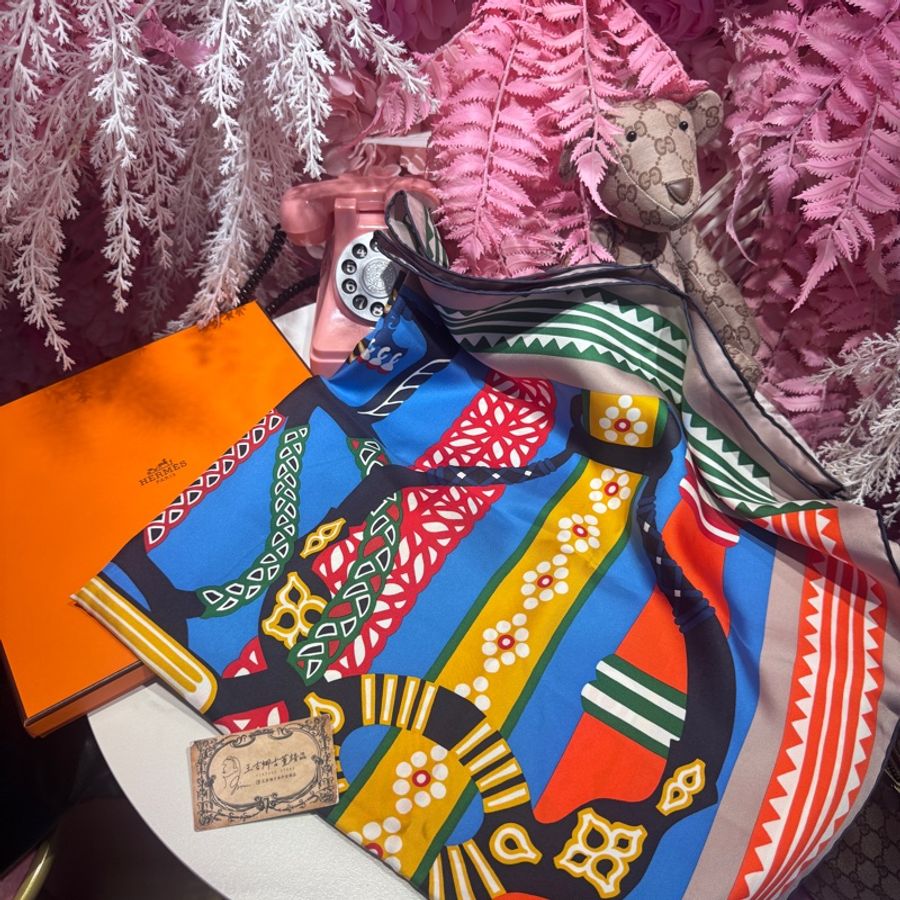 Hermes 絲巾 /大款/王吉娜古董精品-1