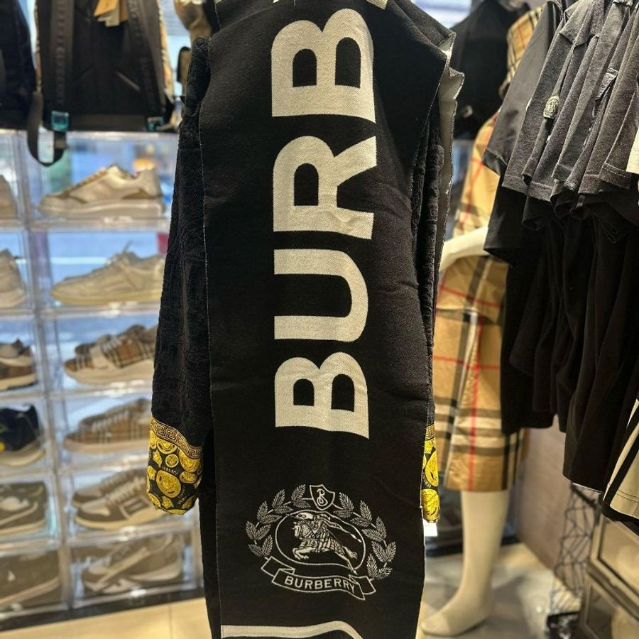 💎Han's house精品服飾💎Burberry 圍巾 羊毛 義大利製 中性 188X30cm-5