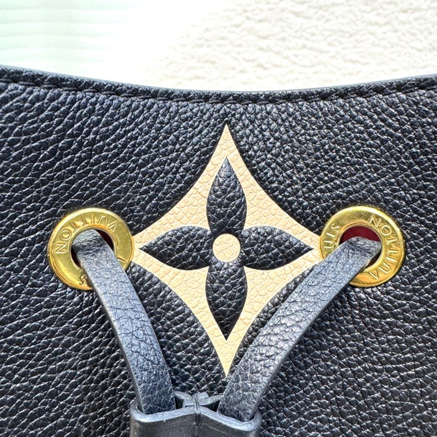 路易威登水桶包 Louis Vuitton NeoNoe MM 黑拼米牛皮✨熊貓配色經典款 斜背肩背兩用 M45497-37