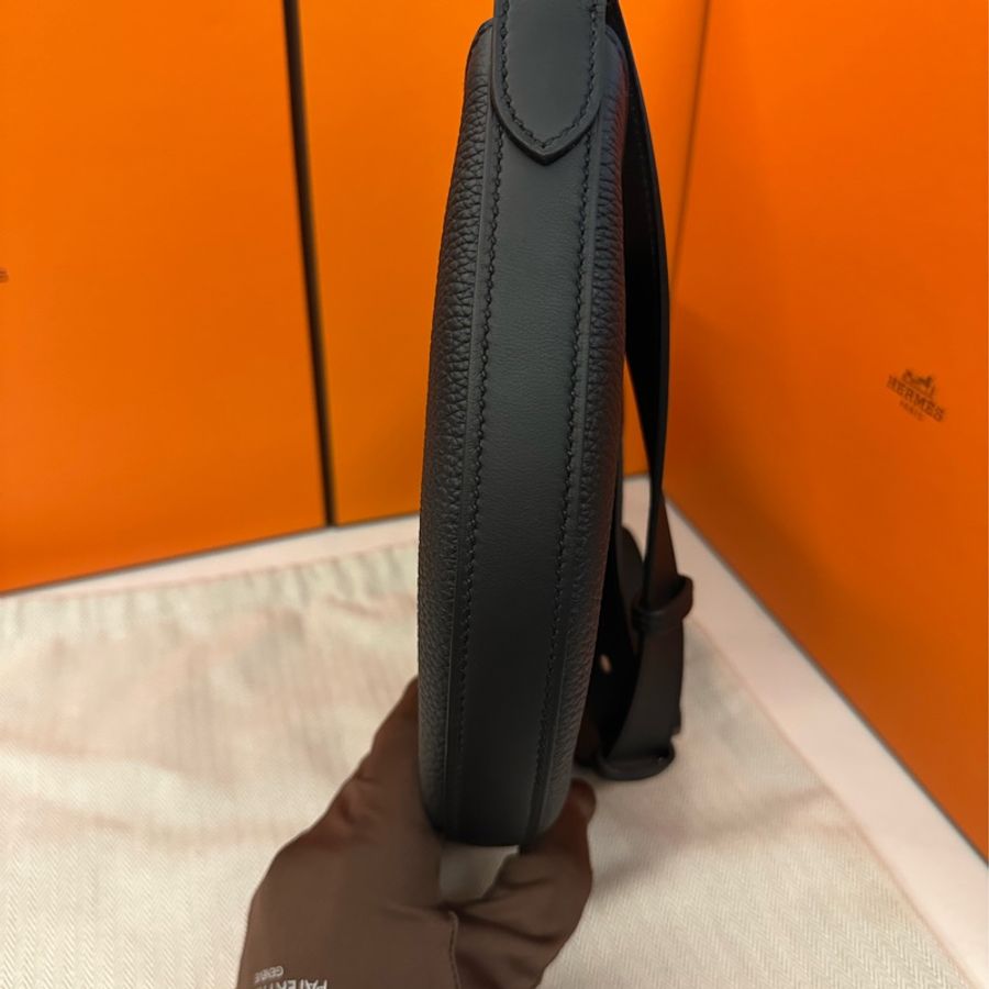 Hermes P'tit Arcon 月亮包 黑金 小號肩背包-3