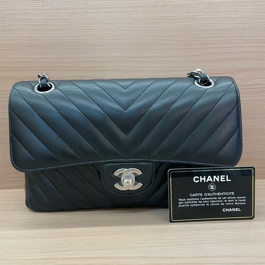 Chanel香奈儿V纹 cf黑色羊皮 中號2021年,30開 有卡 有塵袋 無盒子,尺寸底長23*高14*寬7*-0