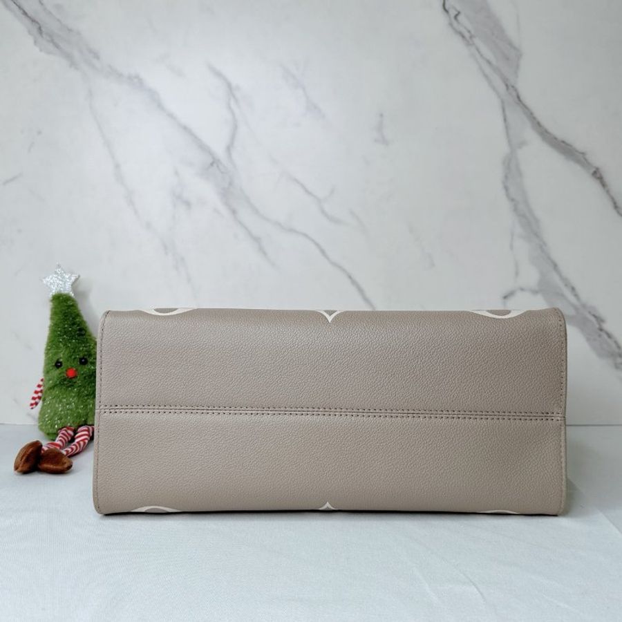 LV OnTheGo MM雙色托特包-6