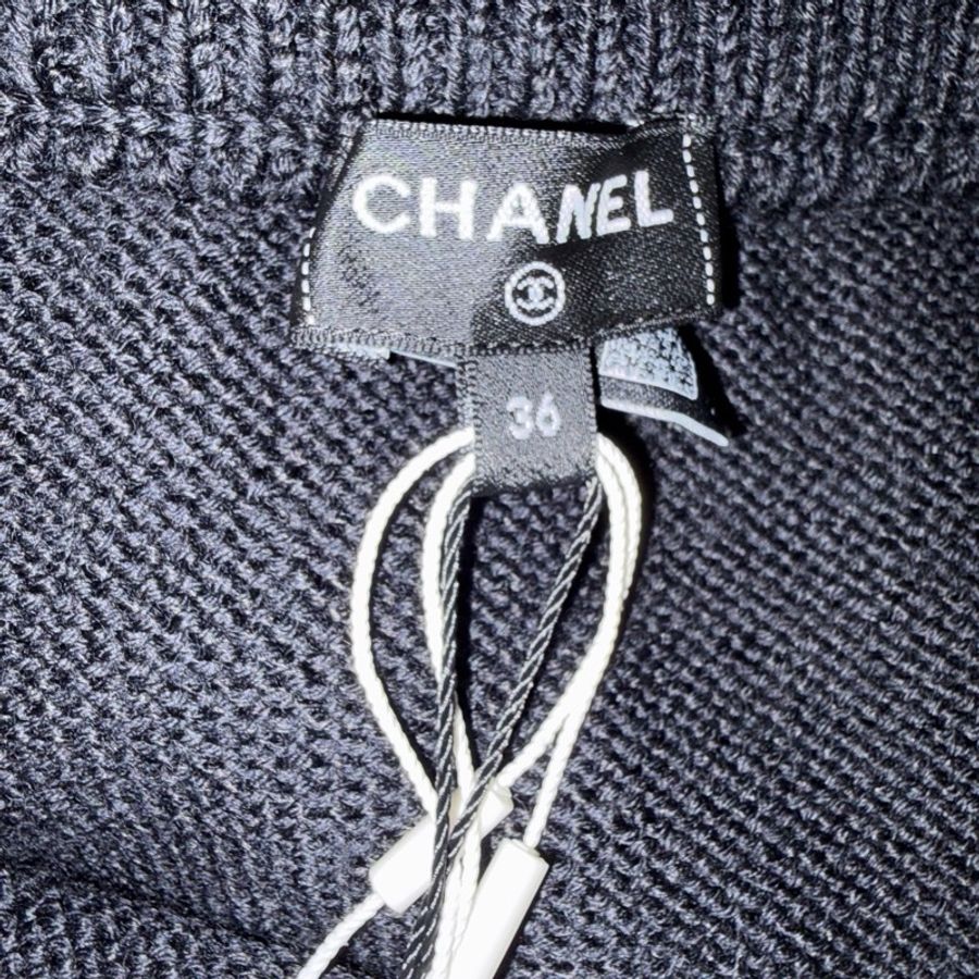 Chanel秀款羊毛真絲黑色及膝裙-5