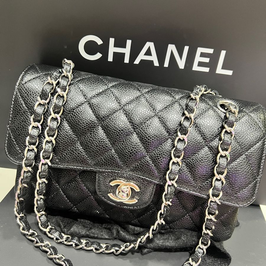 CHANEL Classic Flap bag 經典荔紋菱格23口蓋肩背包/鏈帶包(銀/黑)-5