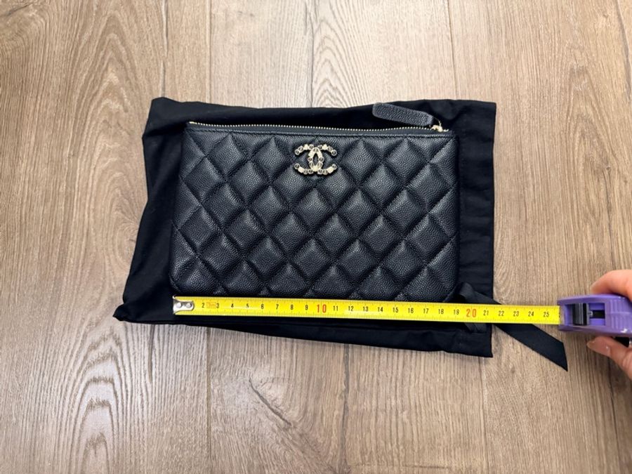 Chanel 方塊水晶 雙C 「中款手拿包」 AP3611-18