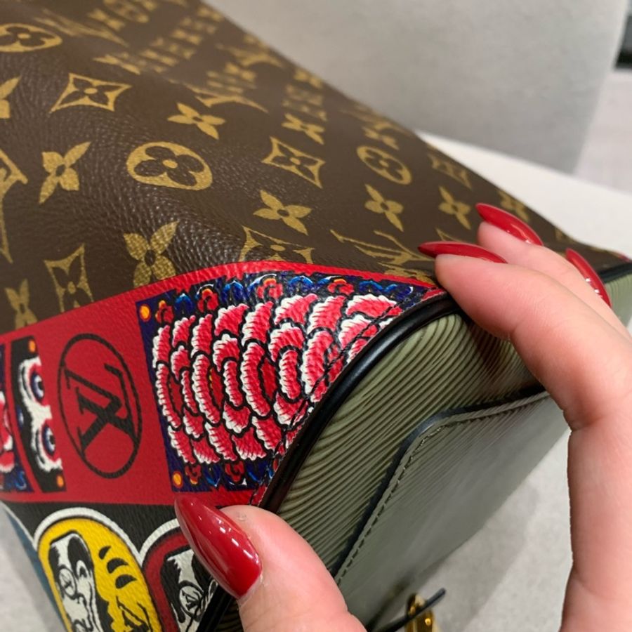 LV山本寬齋老花speedy30限定收藏款手提包-8