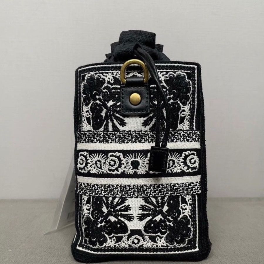 Dior Bubble刺繡字母花卉水桶包 23*14*14cm 95新 配件盒子 塵袋-3