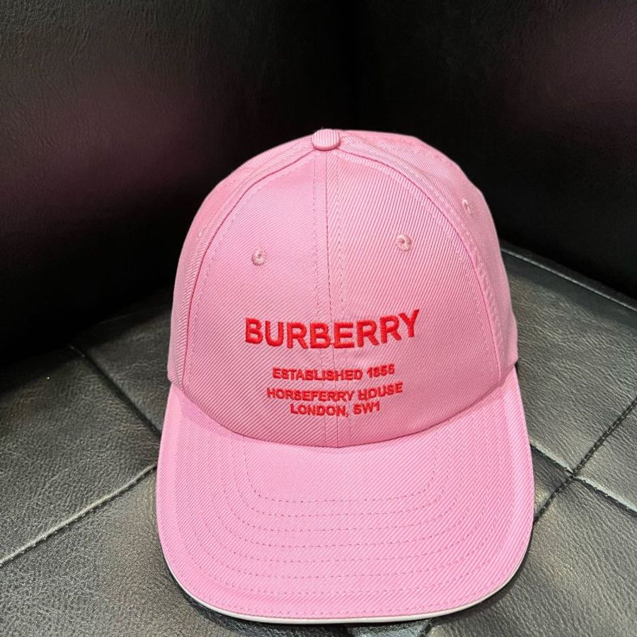 💎Han's house精品服飾💎BURBERRY 刺繡字 帽子 義大利製 ~現貨M 原價14900-0