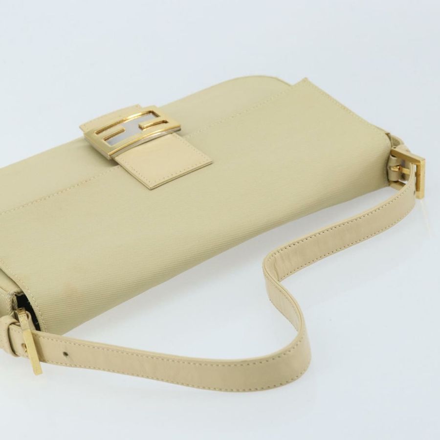 【日本直送】FENDI Mamma Baguette 肩背包 帆布 米色 金色 正品 BAZ238A-5
