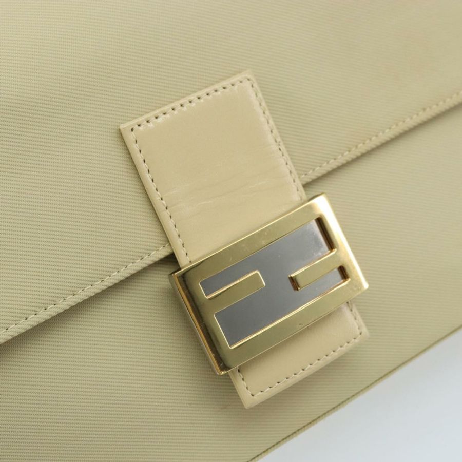 【日本直送】FENDI Mamma Baguette 肩背包 帆布 米色 金色 正品 BAZ238A-17