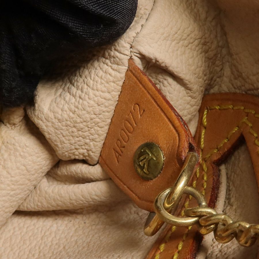 LOUIS VUITTON Monogram Bucket PM金扣手挽袋-19