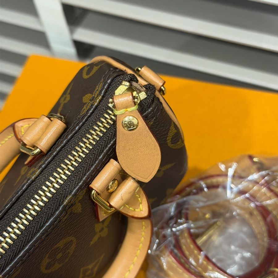 全配2023新款❤️ lv #speedy #nano #老花 #枕頭包-13