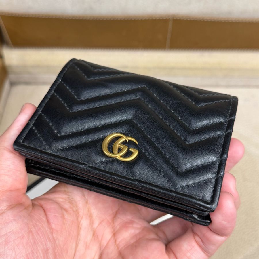 GUCCI 黑色牛皮GG marmont 對開迷你短夾🖤🩶實用小巧-2