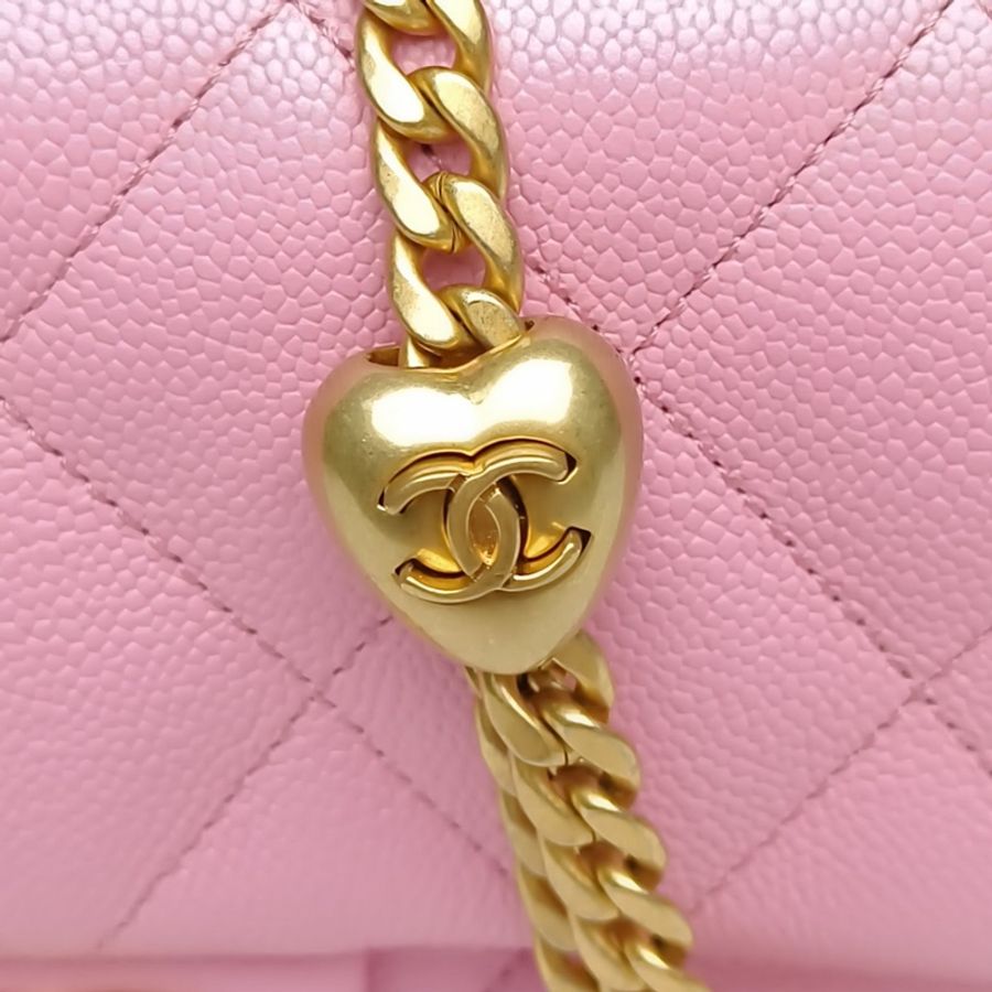 CHANEL 23PCF口蓋包粉色荔枝牛皮晶片開金扣愛心金球肩帶-4