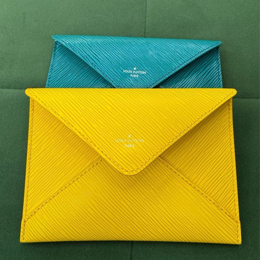 Louis vuitton 护照夹,钱夹-0