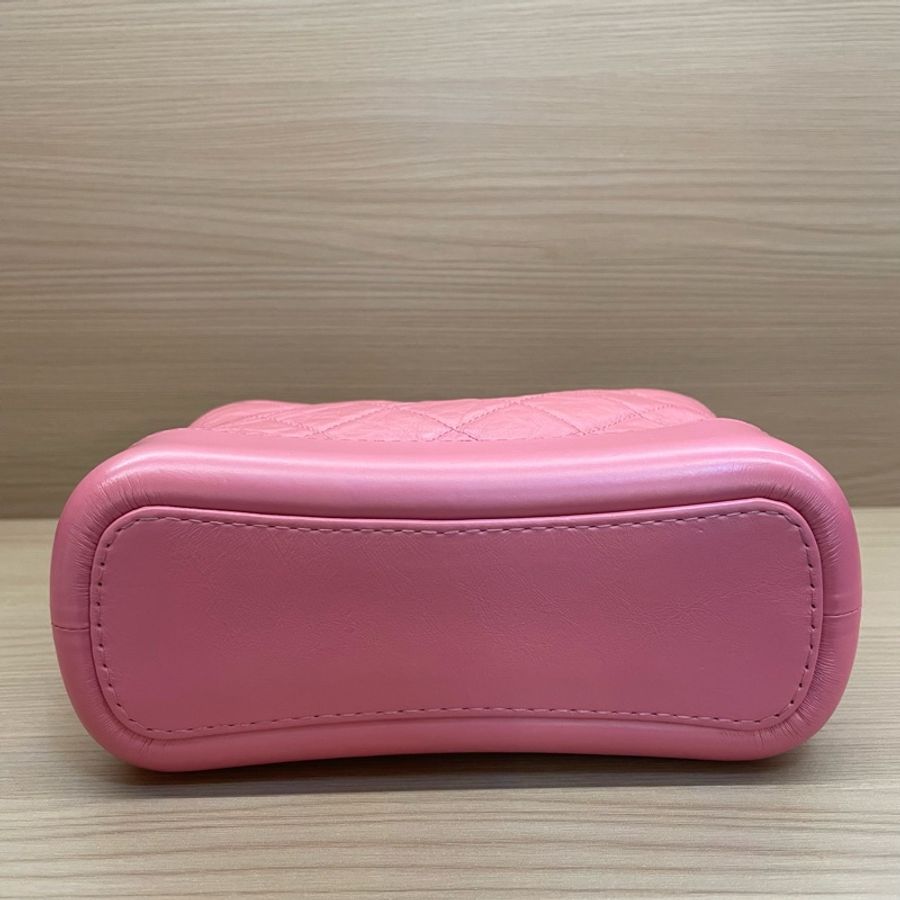 Chanel 香奈兒 流浪包。玫粉金扣 牛皮 小號 2019年 28開 有塵袋 無卡 無盒子 尺寸底長 20*高16*寬8*-5
