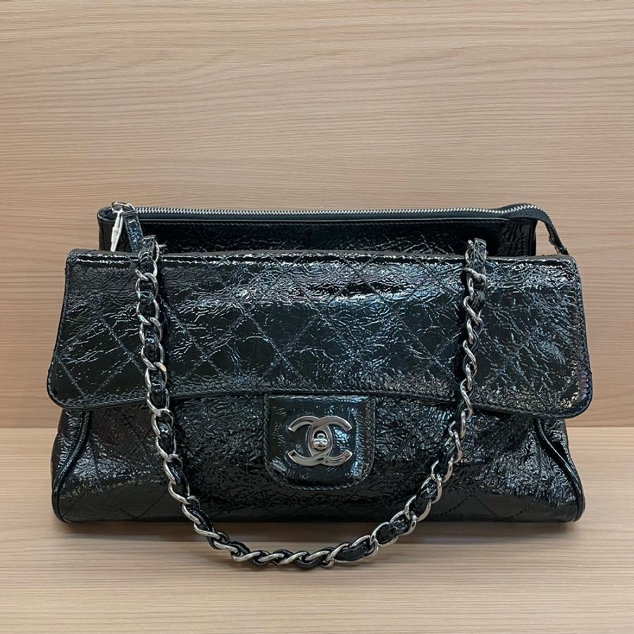 Chanel黑银油蜡皮蛙口cf單肩包2006年10開 有塵袋 無卡無盒子 尺寸底30*高20*寬12*-10