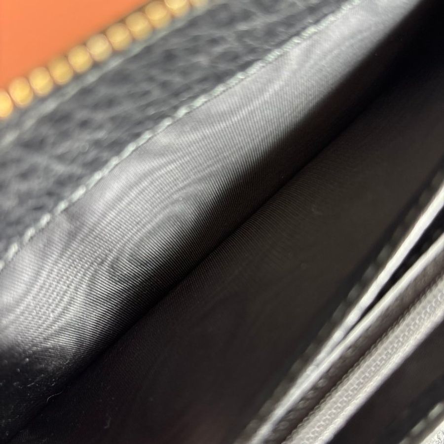 ::GUCCI:: 291102 Soho黑色皮革雙G壓紋流蘇拉鍊長夾-29
