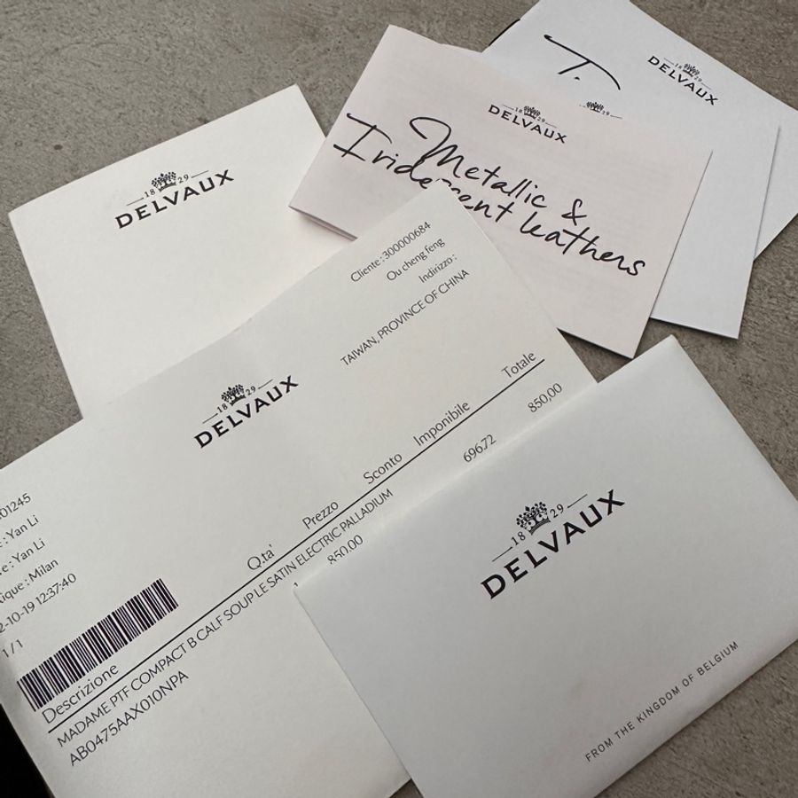 Delvaux 非常經典的 Madame 系列短夾-1