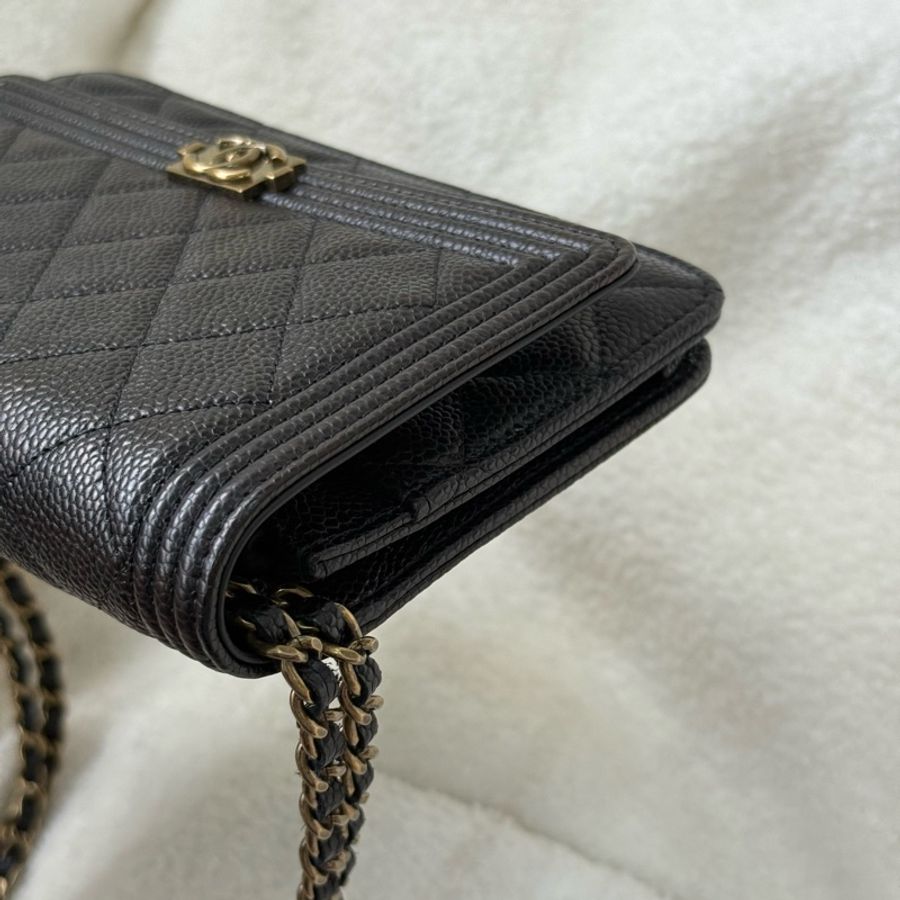 (閒置新🆕）Chanel 黑金荔枝boy woc-5
