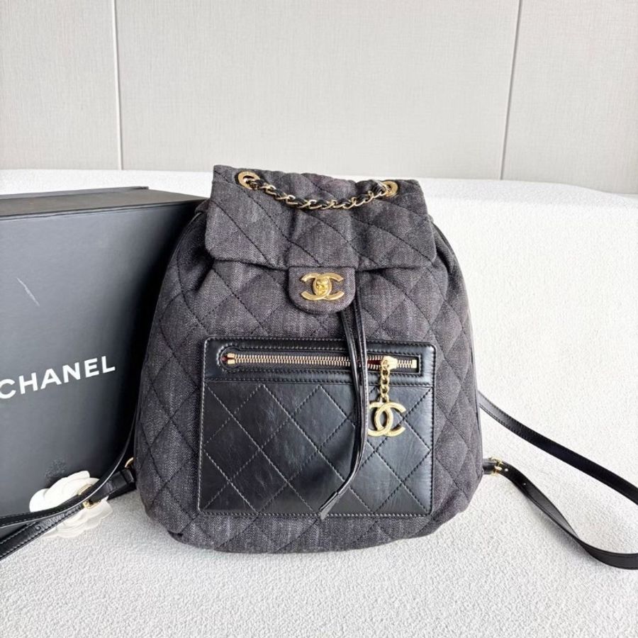 Chanel 牛仔丹寧後背包黑色牛仔拼皮 金扣 0*33*13  9新  配件塵袋保卡-1
