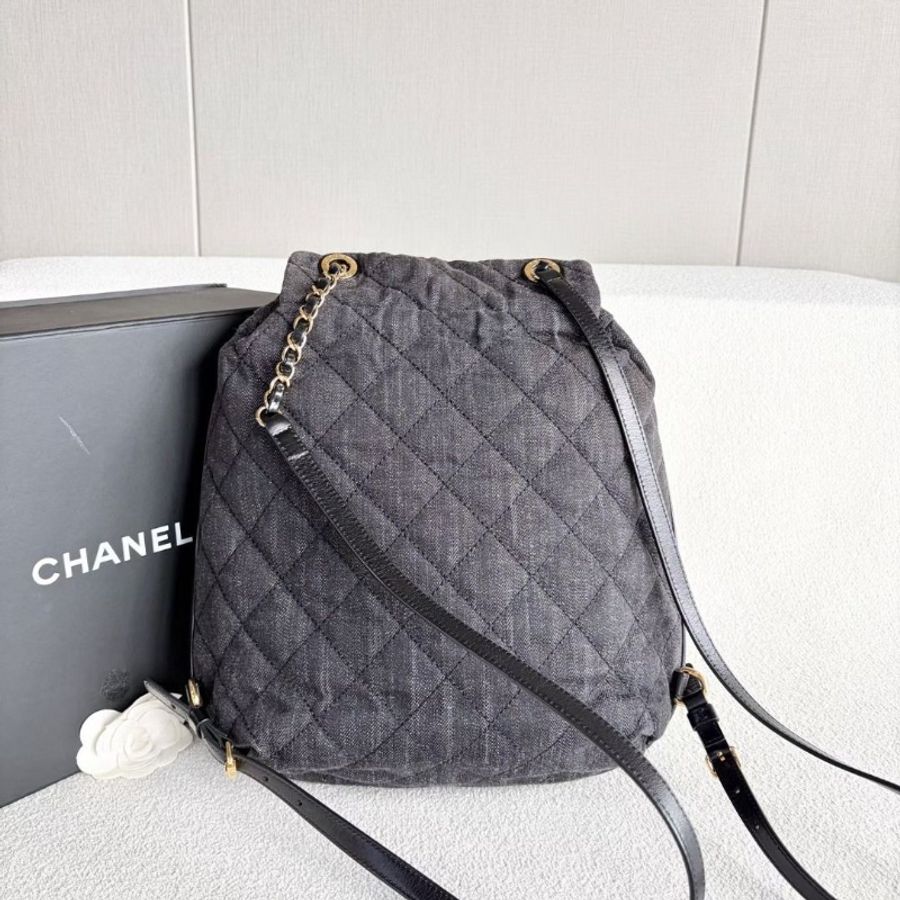 Chanel 牛仔丹寧後背包黑色牛仔拼皮 金扣 0*33*13  9新  配件塵袋保卡-3