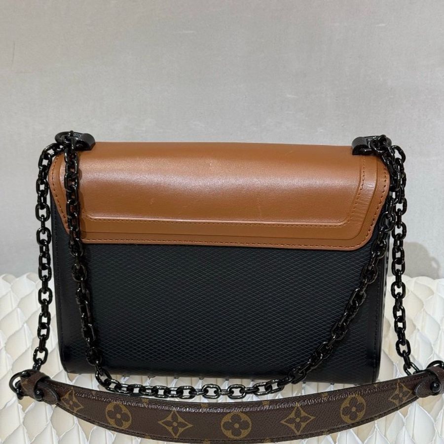 lv 鄧紫棋同款扭扭包 芯片款 23.0x 17.0x 9.5 cm 98新配件塵袋-5