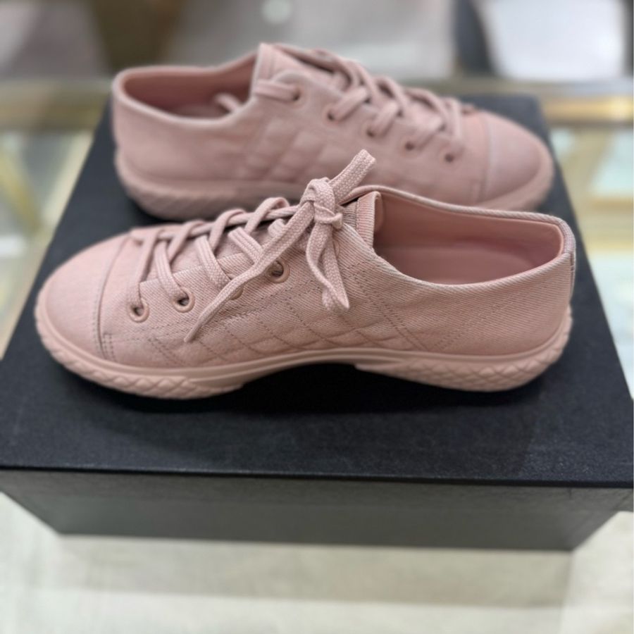 閒置未使用 Chanel/香奈兒粉色餅乾鞋 尺寸38碼 帆布材質板鞋-4