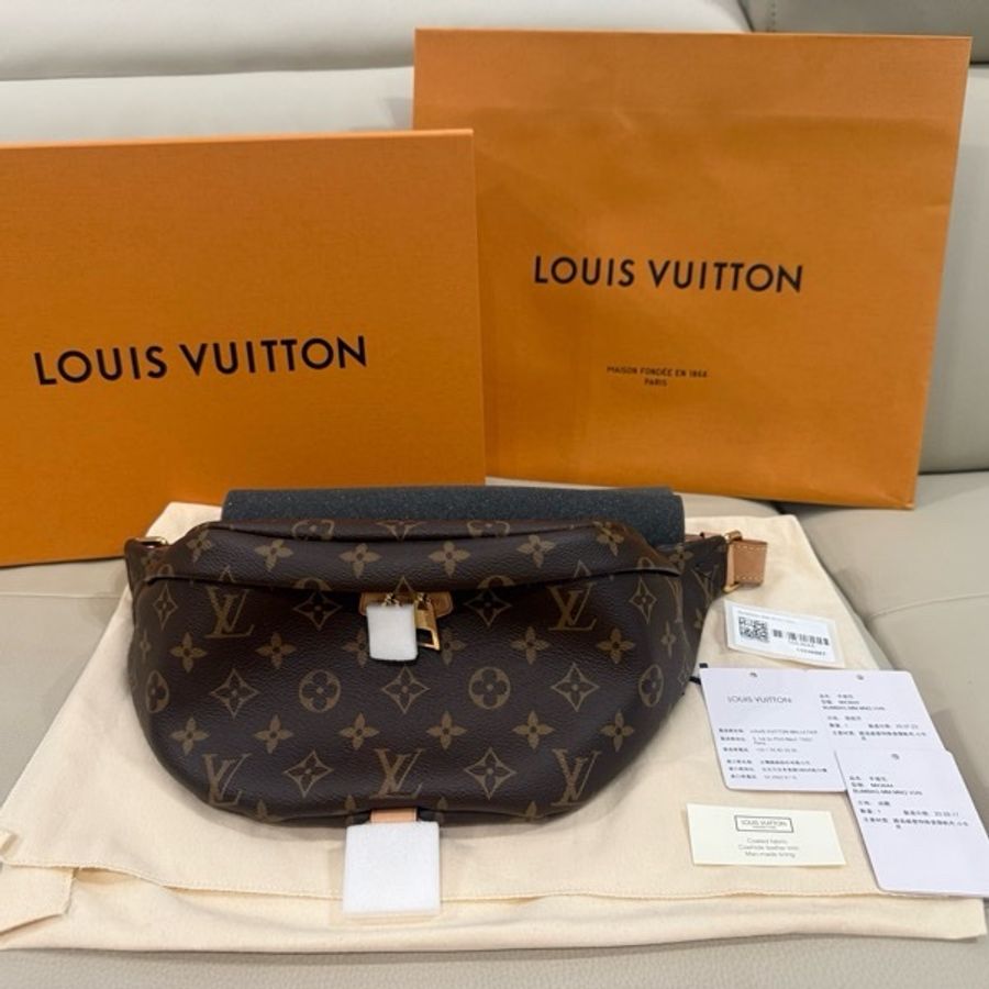 LV Bumbag 停產絕版老花胸腰包 M43644-11