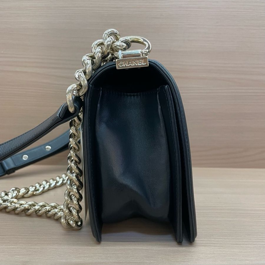 Chanel 黑金 LEBOY 羊皮 2018年 24開 中號 菱格金扣鏈條包 有卡 有塵袋 無盒子 尺寸底長25*高15*寬8*-3
