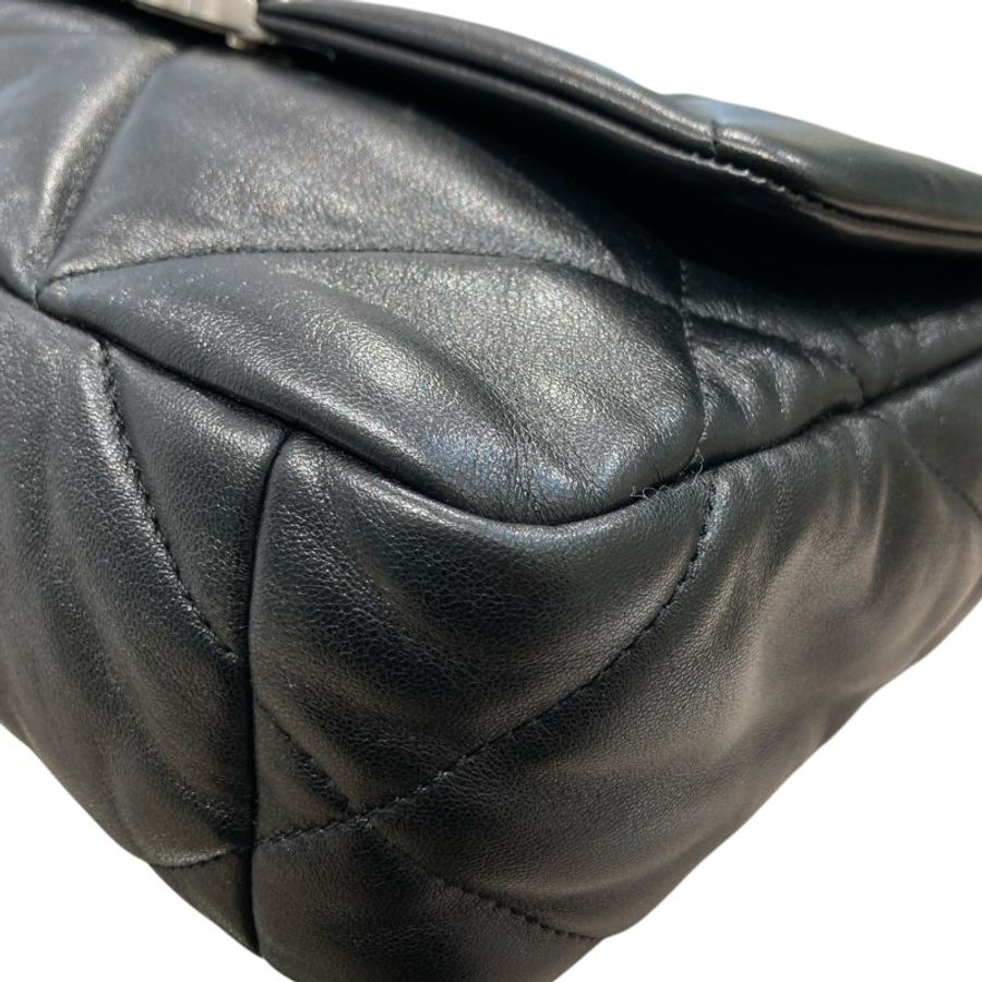 CHANEL 香奈兒 19 BAG 小號 翻蓋肩側背包 亮面小羊皮 黑色 銀釦-8
