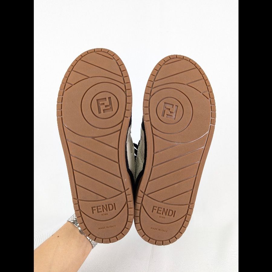 莉亞精品♡Fendi Match板鞋 尺碼35 近新閒置-4