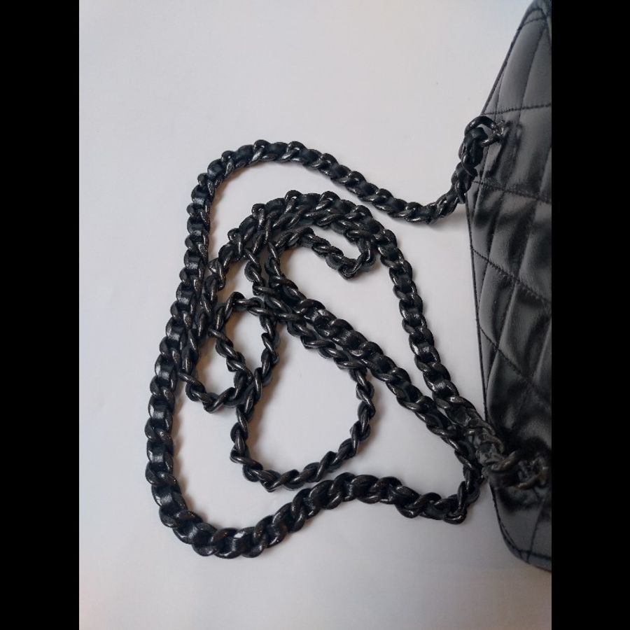 Chanel 黑鍊黑羊皮菱格斜背小方化妝包-19