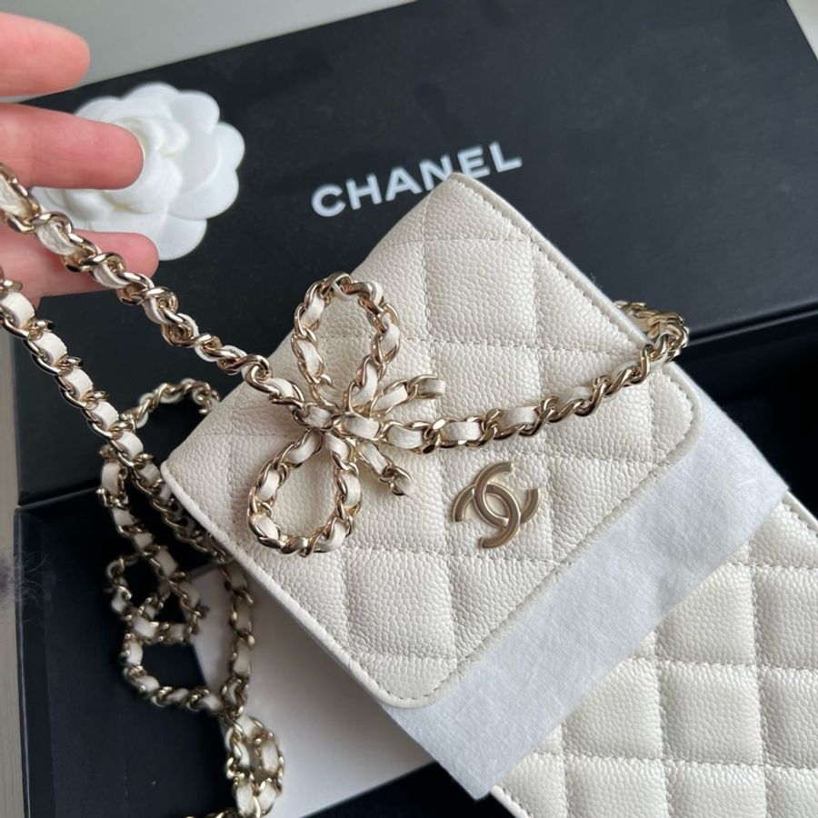 Chanel 23s春夏蝴蝶結荔枝紋牛皮手機包,尺寸約10*18cm。。-8