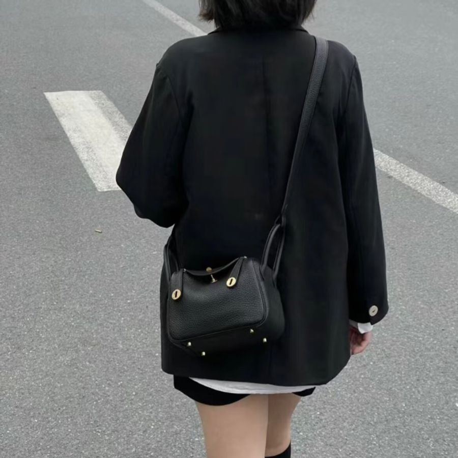 愛馬仕 Hermès mini lindy 一代 黑色金釦-1